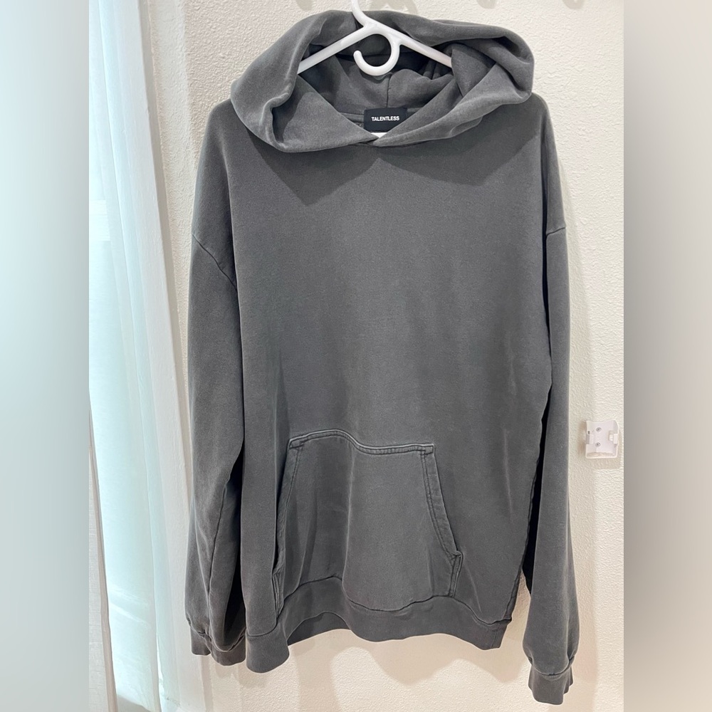 TALENTLESS XL WASHED BLACK HOODIE